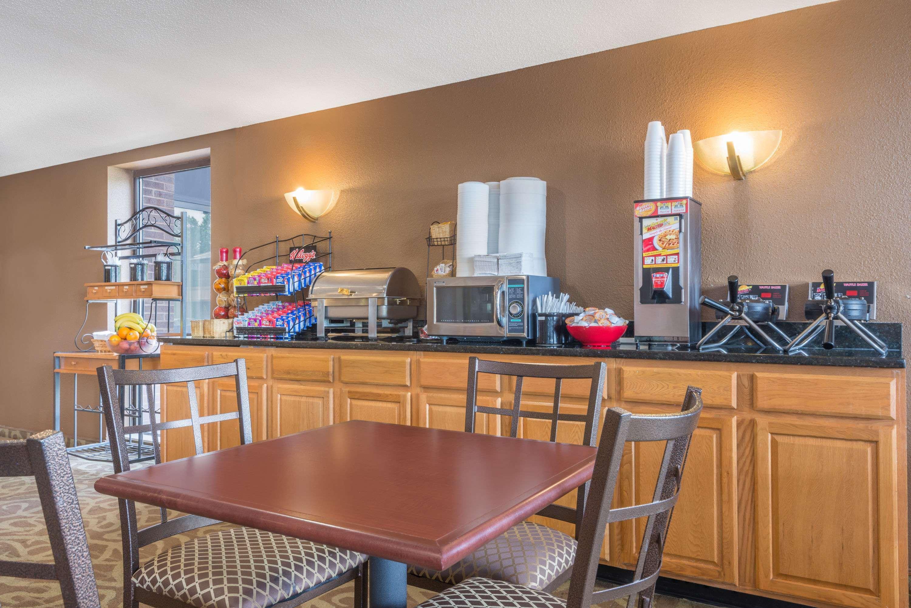 Ramada By Wyndham Columbus North Hotel Westerville Kültér fotó