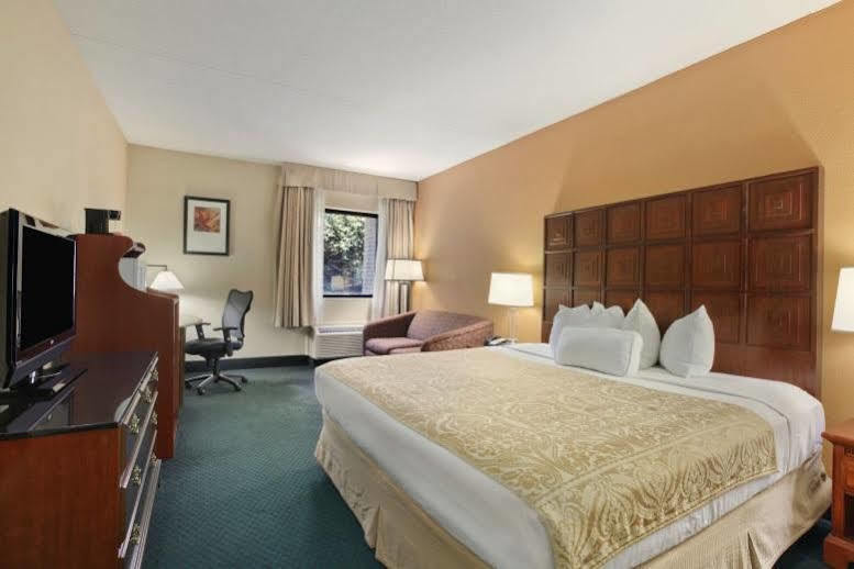 Ramada By Wyndham Columbus North Hotel Westerville Kültér fotó